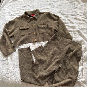 Liz Claiborne Textured Tan Jacket and pants